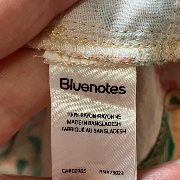 *🧡3/20$* NWOT Printed Lightweight Shorts - Picture 3 of 3